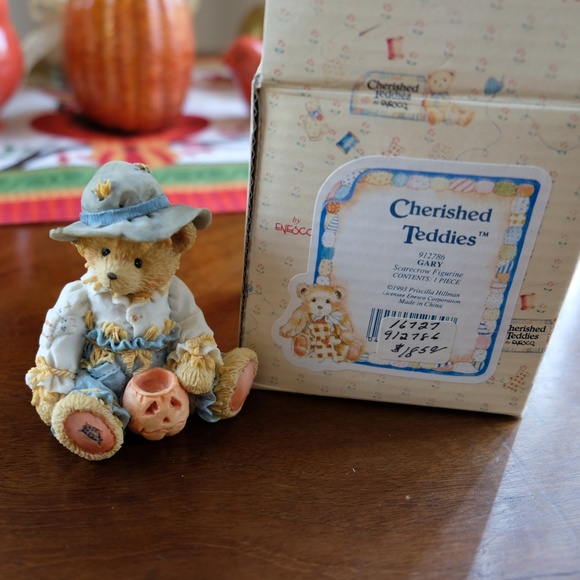 Cherished Teddies "Gary" Scarecrow Fall Figurine - Picture 2 of 5